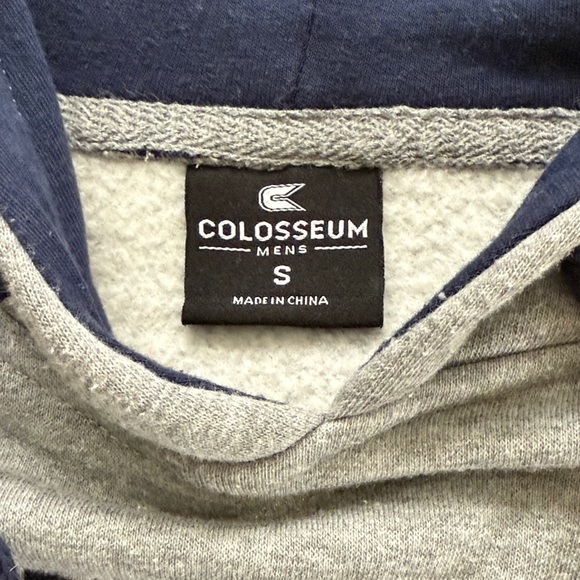 New Hampshire Wildcats Colosseum Arch & Logo Hoodie Heathered Gray EUC S - Picture 3 of 11